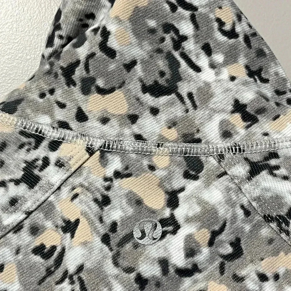 Lululemon Nice  Asana Jacket Not So Petite Fleur Silver - Picture 12 of 14